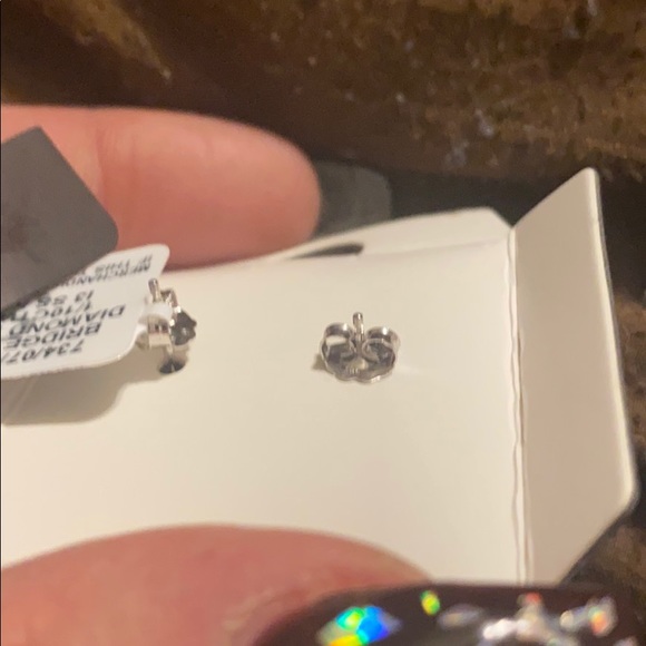 Sterling silver and diamond earrings - Picture 4 of 5